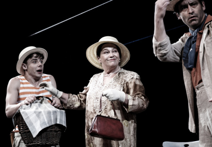 PTÁCI, ZVÍŘATA A MOJI PŘÍBUZNÍ